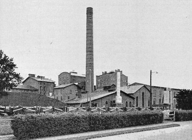 http://www.mjk-h0.dk/evp_Roer/goerlev_sukkerfabrik.ca.1950.jpg